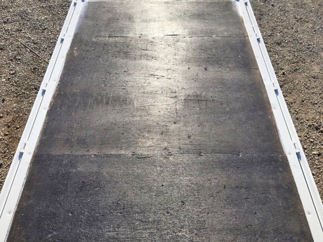 三菱ふそうキャンター平ボディ小型（2t・3t）[写真13]