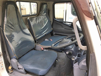 三菱ふそうキャンター平ボディ小型（2t・3t）[写真32]