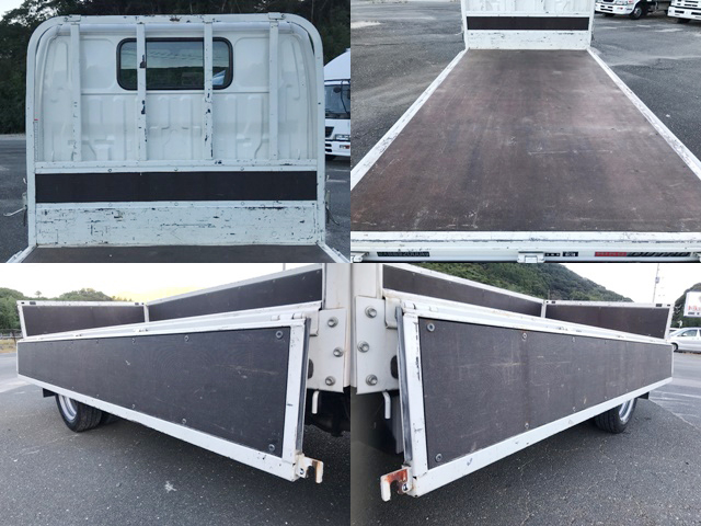 日野デュトロ平ボディ小型（2t・3t）[写真11]