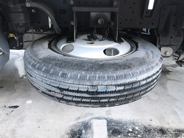 日野デュトロ平ボディ小型（2t・3t）[写真13]