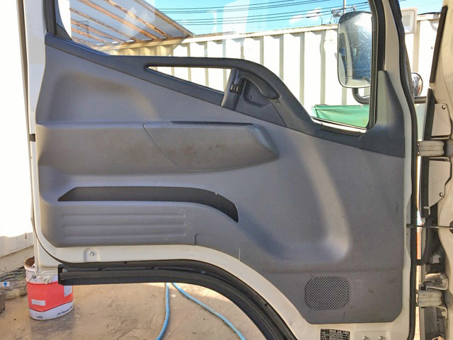 三菱ふそうキャンタークレーン3段小型（2t・3t）[写真30]