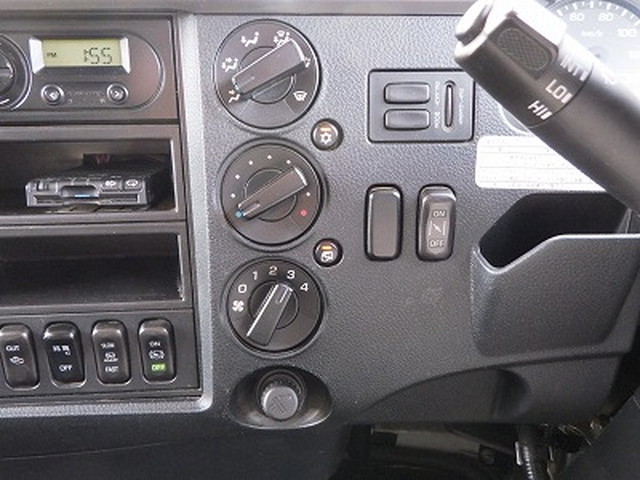 三菱ふそうファイターパッカー車（塵芥車）中型（4t）[写真12]