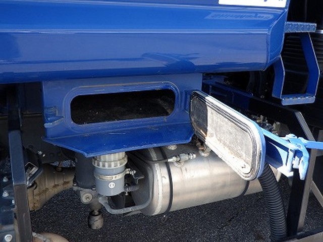 三菱ふそうファイターパッカー車（塵芥車）中型（4t）[写真26]