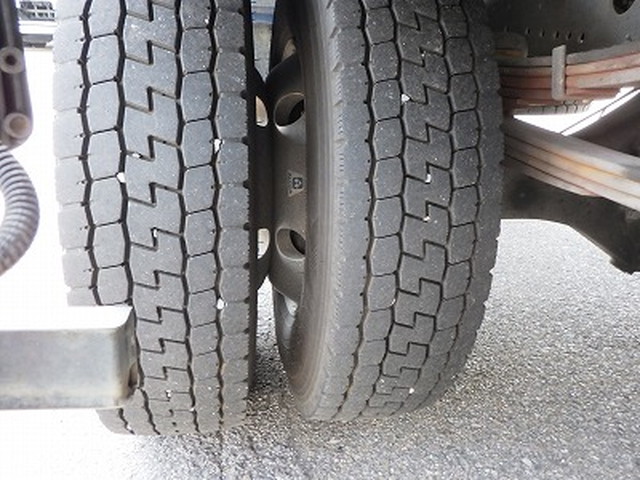 三菱ふそうファイターパッカー車（塵芥車）中型（4t）[写真36]