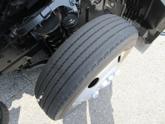 いすゞエルフ冷凍車（冷蔵車）小型（2t・3t）[写真11]