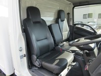 いすゞエルフ冷凍車（冷蔵車）小型（2t・3t）[写真14]