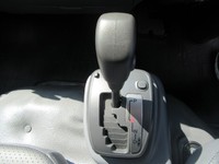 いすゞエルフ冷凍車（冷蔵車）小型（2t・3t）[写真16]