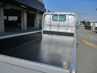 トヨタトヨエース平ボディ小型（2t・3t）[写真07]