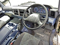 日野レンジャーアルミバン中型（4t）[写真13]