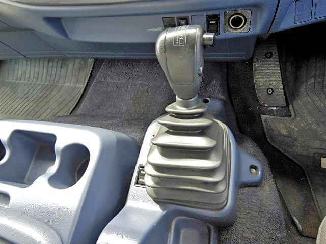 日野レンジャーアルミバン中型（4t）[写真15]