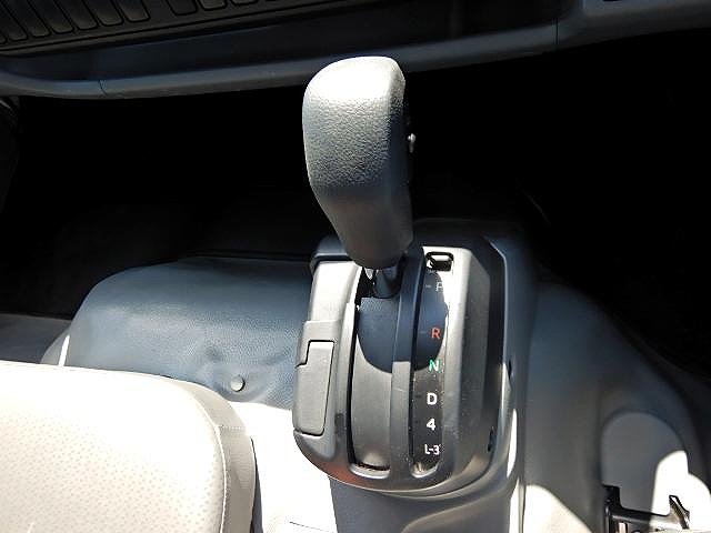 日野デュトロ平ボディ小型（2t・3t）[写真13]