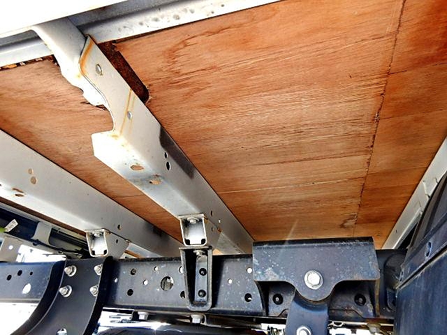 日野デュトロ平ボディ小型（2t・3t）[写真22]