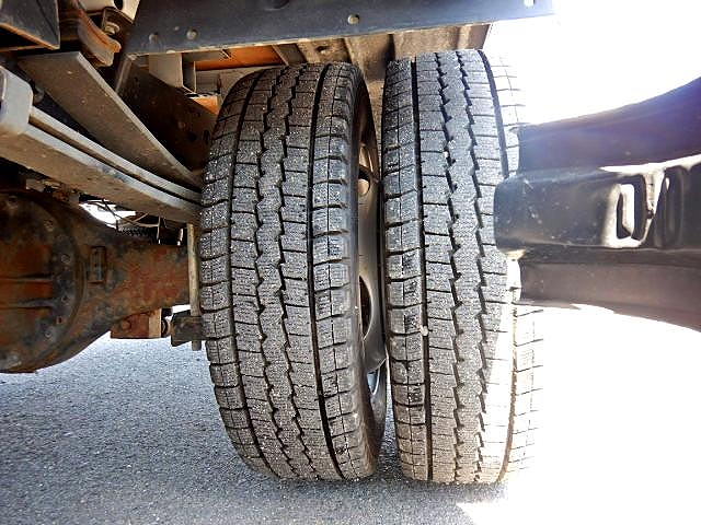 日野デュトロ平ボディ小型（2t・3t）[写真26]