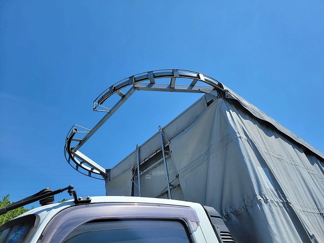 三菱ふそうファイターカーテン車増トン（6t・8t）[写真10]