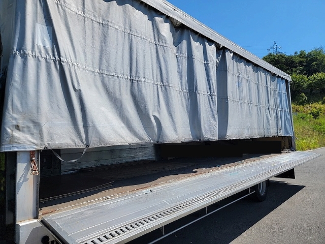 三菱ふそうファイターカーテン車増トン（6t・8t）[写真13]