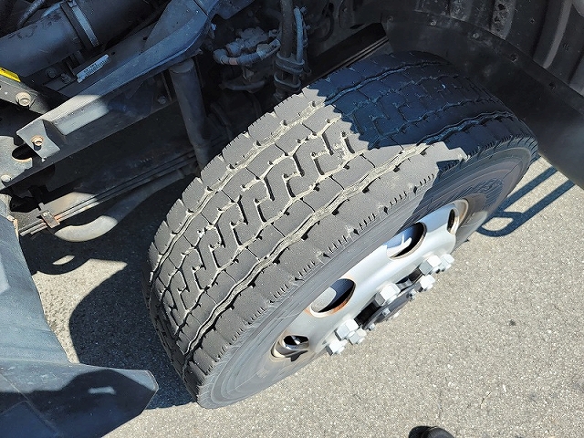 三菱ふそうファイターカーテン車増トン（6t・8t）[写真20]