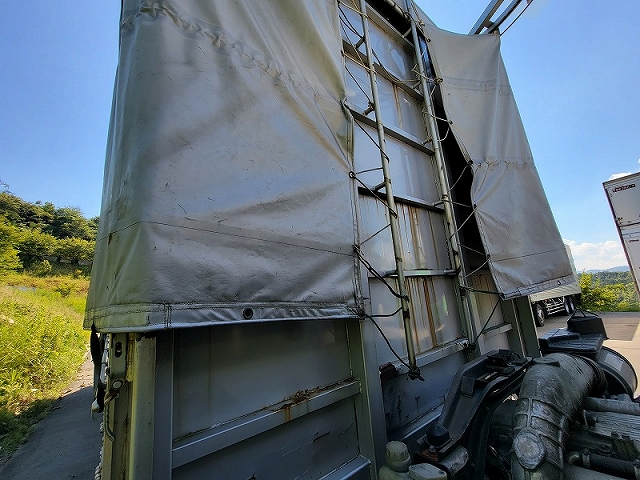 三菱ふそうファイターカーテン車増トン（6t・8t）[写真23]