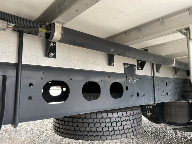 三菱ふそうファイターアルミウイング中型（4t）[写真18]