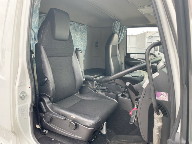 三菱ふそうファイターアルミウイング中型（4t）[写真30]