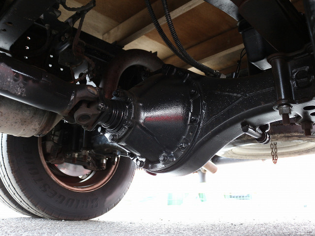 三菱ふそうキャンター平ボディ小型（2t・3t）[写真16]