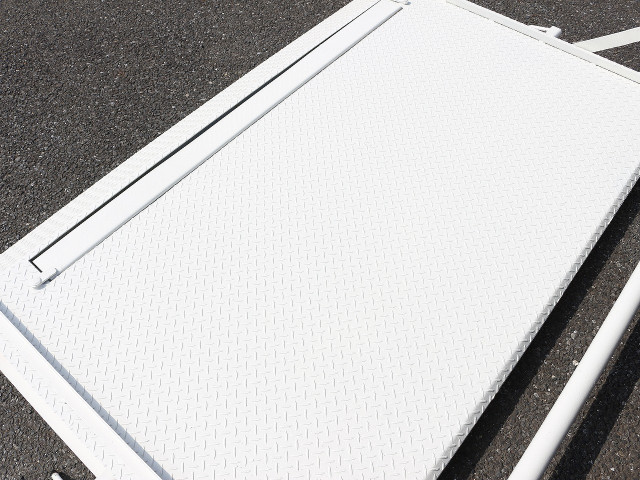 三菱ふそうキャンター平ボディ小型（2t・3t）[写真08]