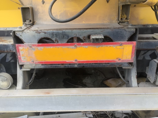 三菱ふそうスーパーグレートミキサー車（コンクリートミキサー）大型（10t）[写真15]