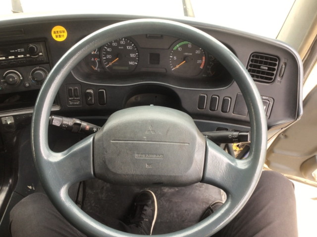 三菱ふそうスーパーグレートミキサー車（コンクリートミキサー）大型（10t）[写真33]