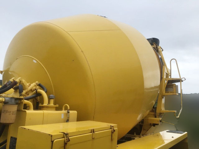 三菱ふそうスーパーグレートミキサー車（コンクリートミキサー）大型（10t）[写真06]