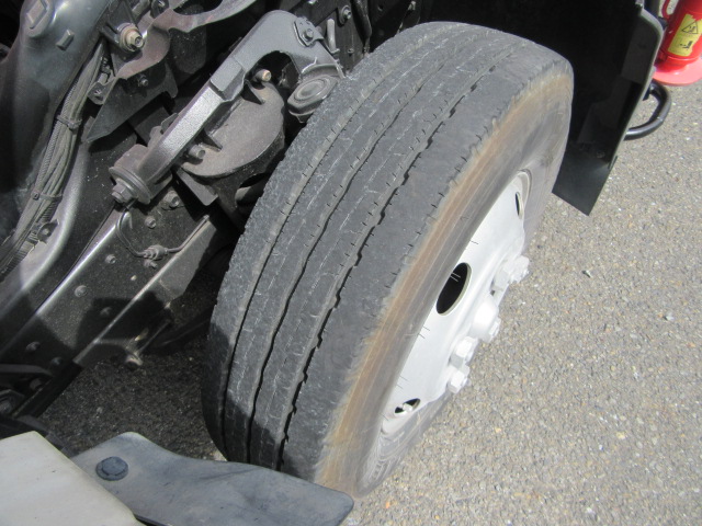 いすゞエルフクレーン3段小型（2t・3t）[写真23]