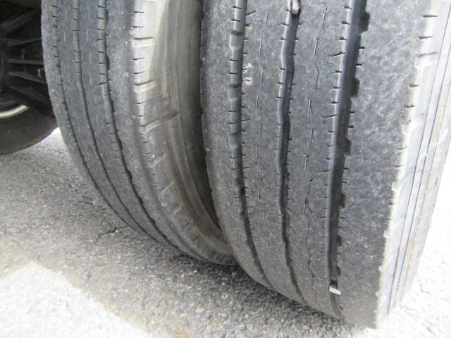 いすゞエルフクレーン3段小型（2t・3t）[写真24]