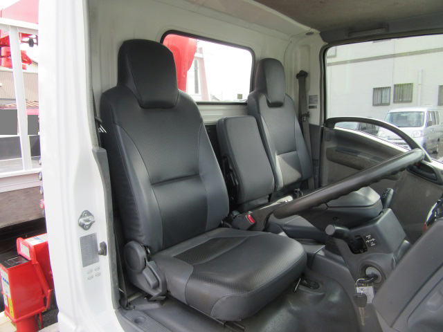 いすゞエルフクレーン3段小型（2t・3t）[写真26]