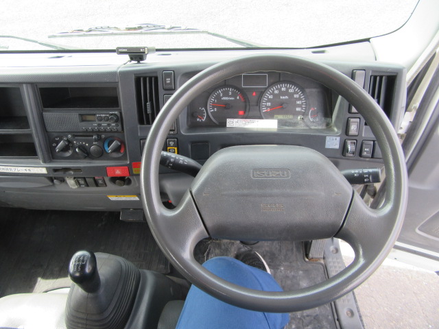 いすゞエルフクレーン3段小型（2t・3t）[写真27]