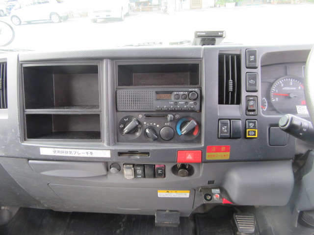 いすゞエルフクレーン3段小型（2t・3t）[写真29]