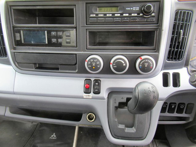 三菱ふそうキャンター冷凍車（冷蔵車）小型（2t・3t）[写真10]