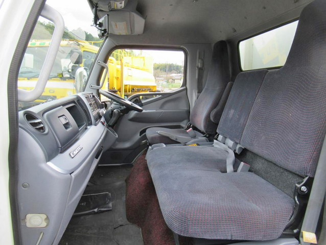 三菱ふそうキャンター冷凍車（冷蔵車）小型（2t・3t）[写真14]