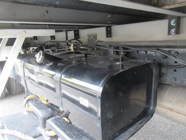 三菱ふそうキャンター冷凍車（冷蔵車）小型（2t・3t）[写真38]