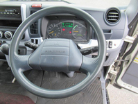 三菱ふそうキャンター冷凍車（冷蔵車）小型（2t・3t）[写真09]