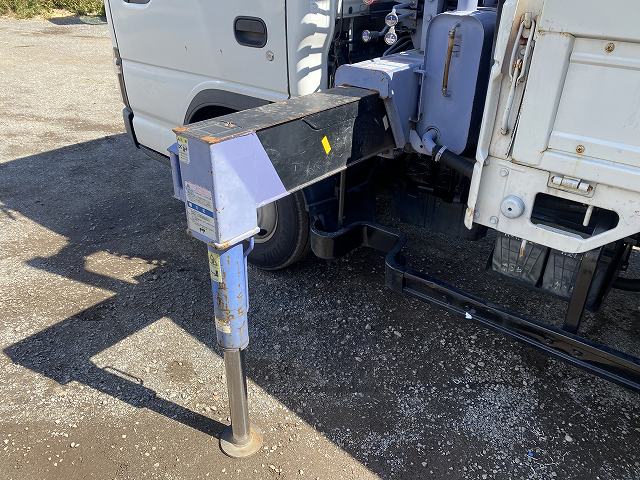 いすゞエルフクレーン4段小型（2t・3t）[写真19]