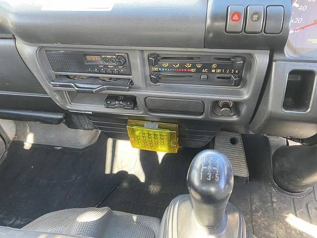 いすゞエルフクレーン4段小型（2t・3t）[写真24]