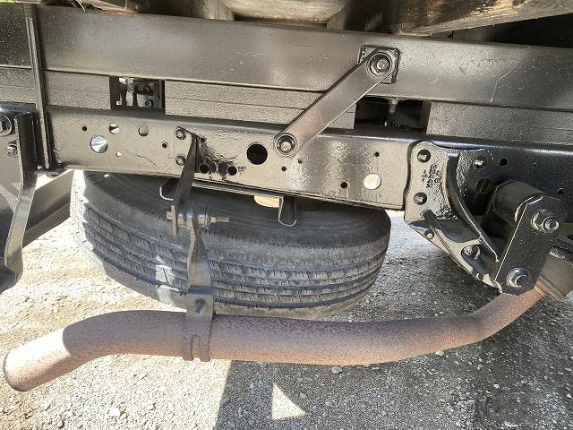 いすゞエルフクレーン4段小型（2t・3t）[写真33]