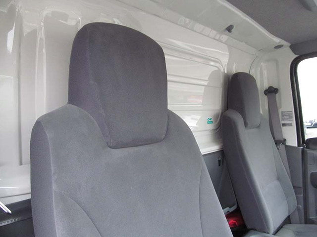 いすゞエルフ冷凍車（冷蔵車）小型（2t・3t）[写真06]