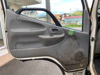 日野デュトロ平ボディ小型（2t・3t）[写真23]