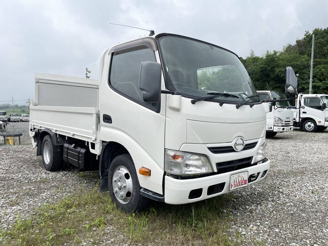 日野デュトロ平ボディ小型（2t・3t）[写真03]