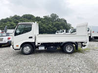 日野デュトロ平ボディ小型（2t・3t）[写真05]