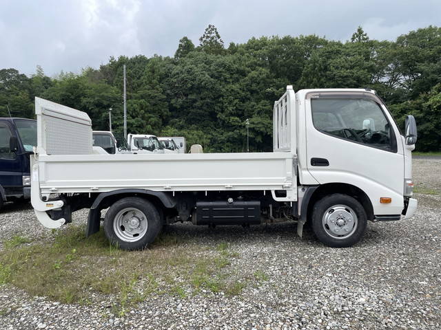 日野デュトロ平ボディ小型（2t・3t）[写真06]