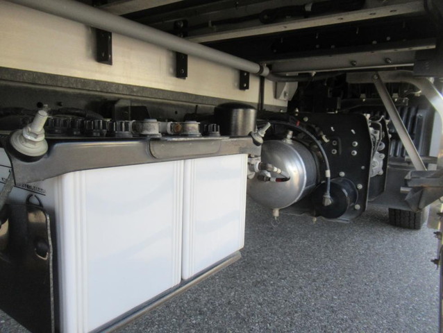 日野レンジャーアルミウイング中型（4t）[写真30]