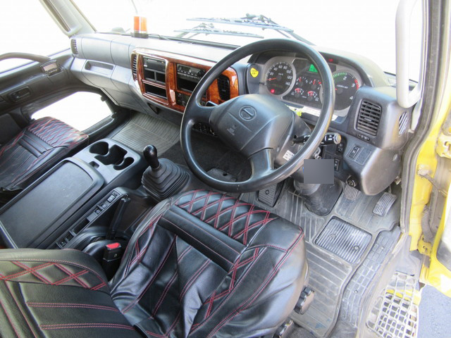 日野レンジャーセーフティクレーン4段増トン（6t・8t）[写真15]