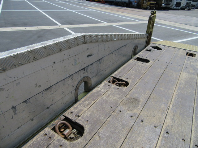 日野レンジャーセーフティクレーン4段増トン（6t・8t）[写真25]