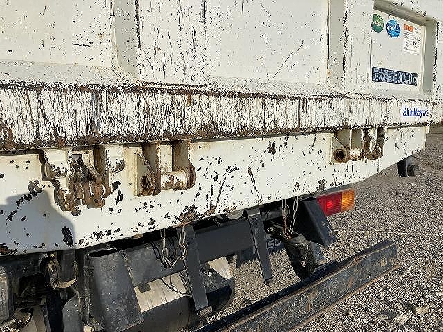 三菱ふそうキャンターダンプ小型（2t・3t）[写真12]