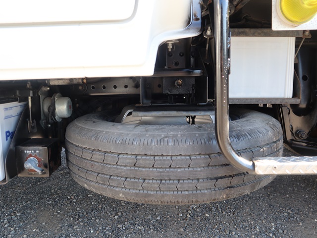 いすゞエルフダブルキャブ（Wキャブ）小型（2t・3t）[写真18]